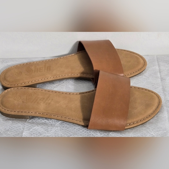 Shein 6.5 Flat Sandals Open Toe Beige Slip On No Wear On Top - Picture 5 of 7